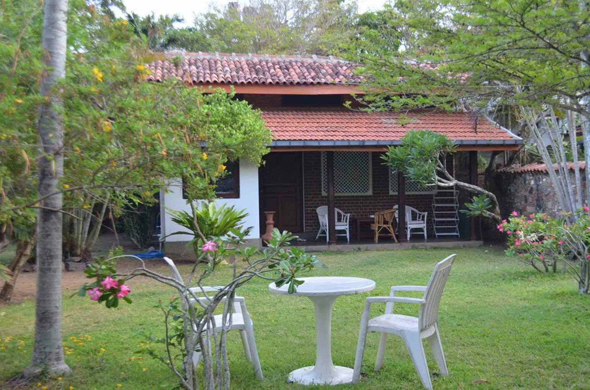 Cottage Garden Bungalows Моратува Экстерьер фото