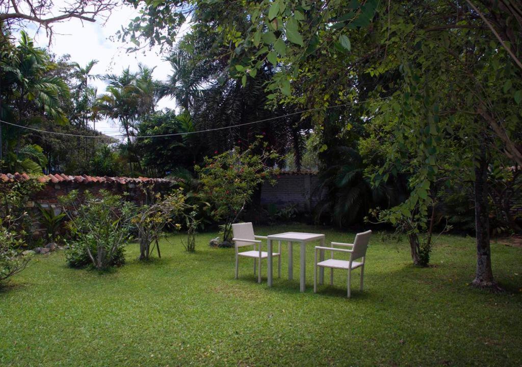 Cottage Garden Bungalows Моратува Экстерьер фото